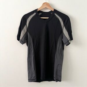 Lululemon Mens V-Neck Athletic T-Shirt